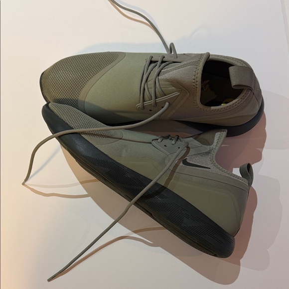 Nike Men's Olive Sneakers - Picture 2 of 4